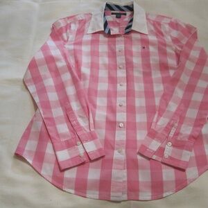 Tommy Hilfiger Pink & White Plaid, L.Sleeve, Button Down Women Shirts. Size M.